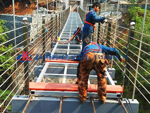 鄭州玻璃吊橋